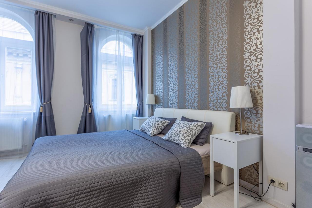 Goldcentral Apartment Grand Boulevard Budapeste Exterior foto